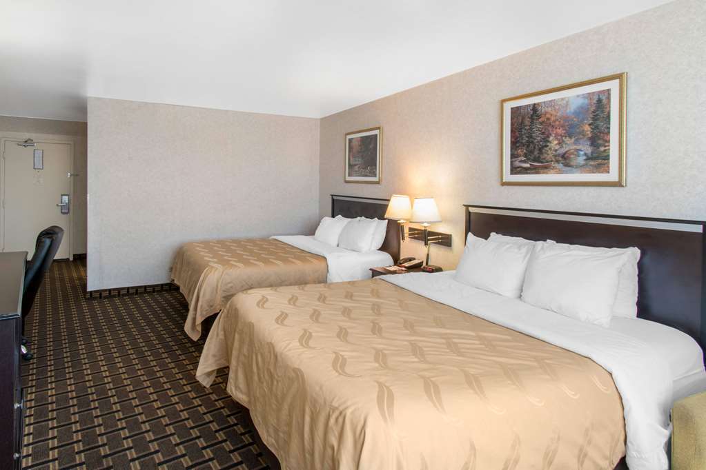 Clarion Hotel Denver Central Room photo